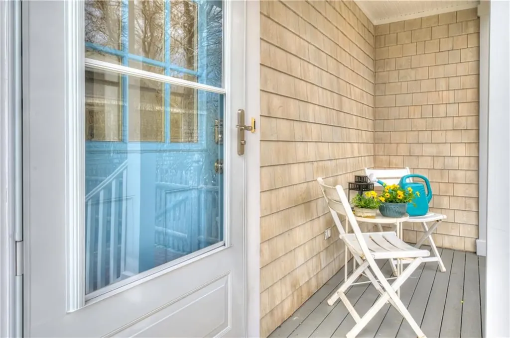 38 Highland Avenue Barrington RI 02806