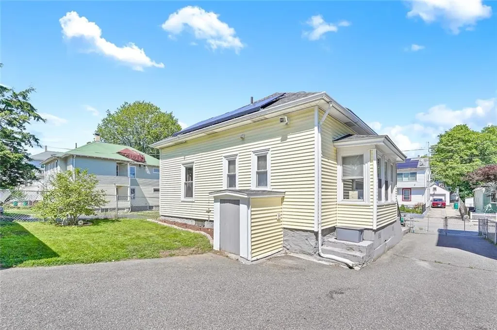 54 Progresso Avenue Woonsocket RI 02895