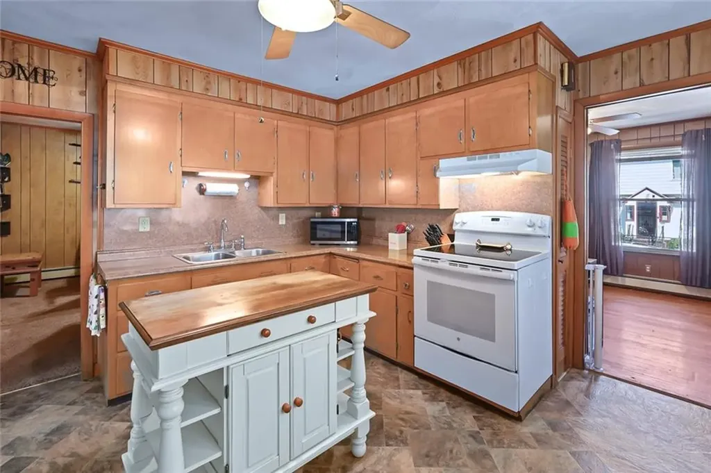 54 Progresso Avenue Woonsocket RI 02895