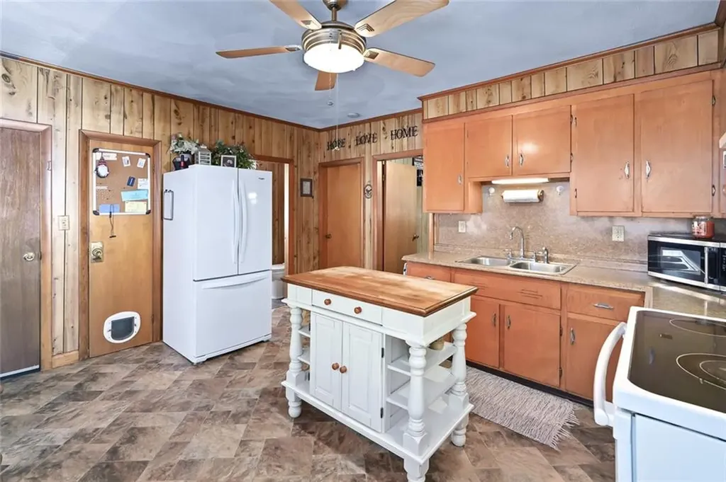 54 Progresso Avenue Woonsocket RI 02895