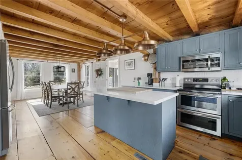 40 Charlotte Avenue North Kingstown RI 02874