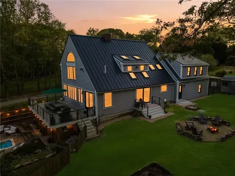 40 Charlotte Avenue North Kingstown RI 02874