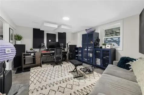 40 Charlotte Avenue North Kingstown RI 02874