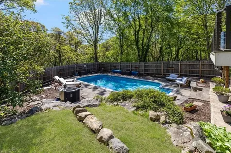 40 Charlotte Avenue North Kingstown RI 02874