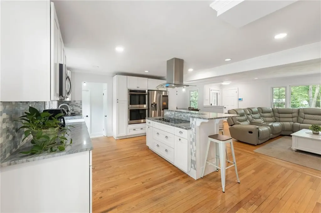 15 Bestwick Trail Coventry RI 02816
