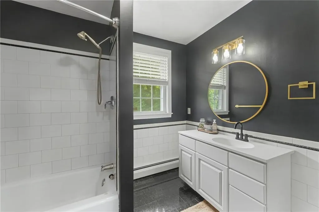 15 Bestwick Trail Coventry RI 02816