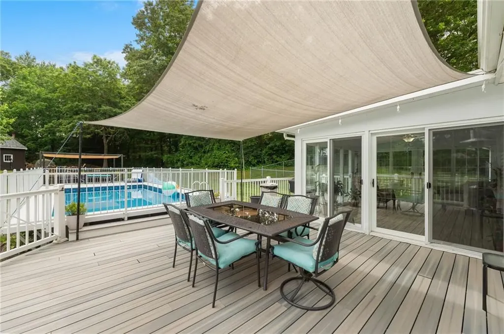 15 Bestwick Trail Coventry RI 02816
