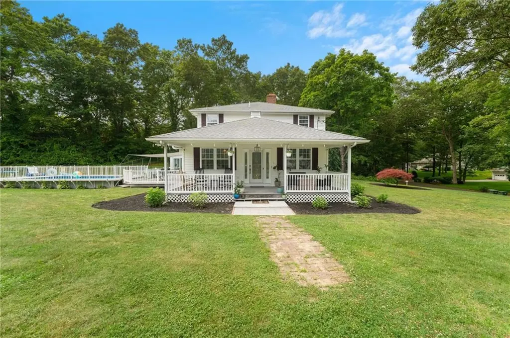 15 Bestwick Trail Coventry RI 02816