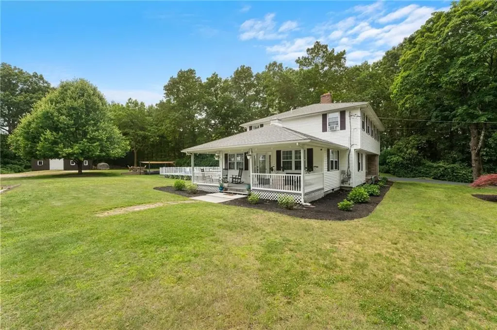 15 Bestwick Trail Coventry RI 02816