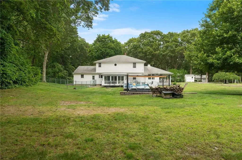 15 Bestwick Trail Coventry RI 02816