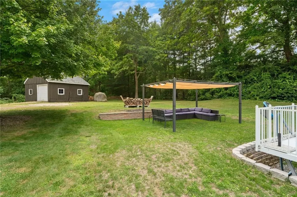 15 Bestwick Trail Coventry RI 02816
