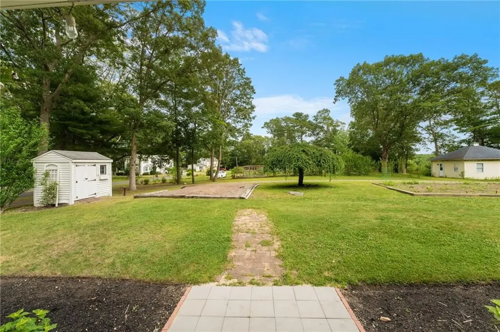 15 Bestwick Trail Coventry RI 02816