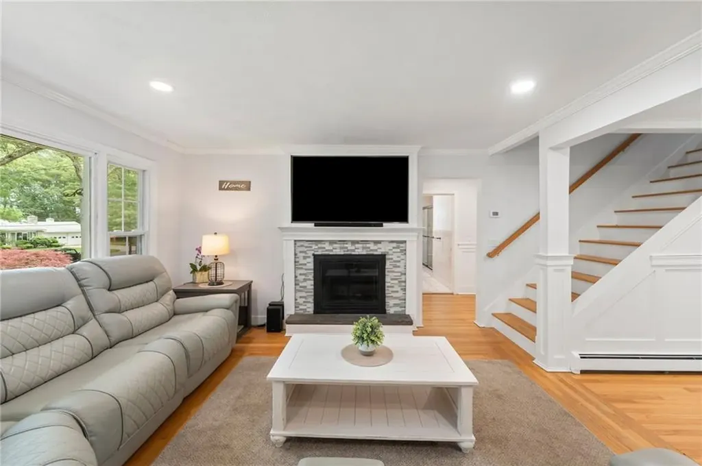 15 Bestwick Trail Coventry RI 02816