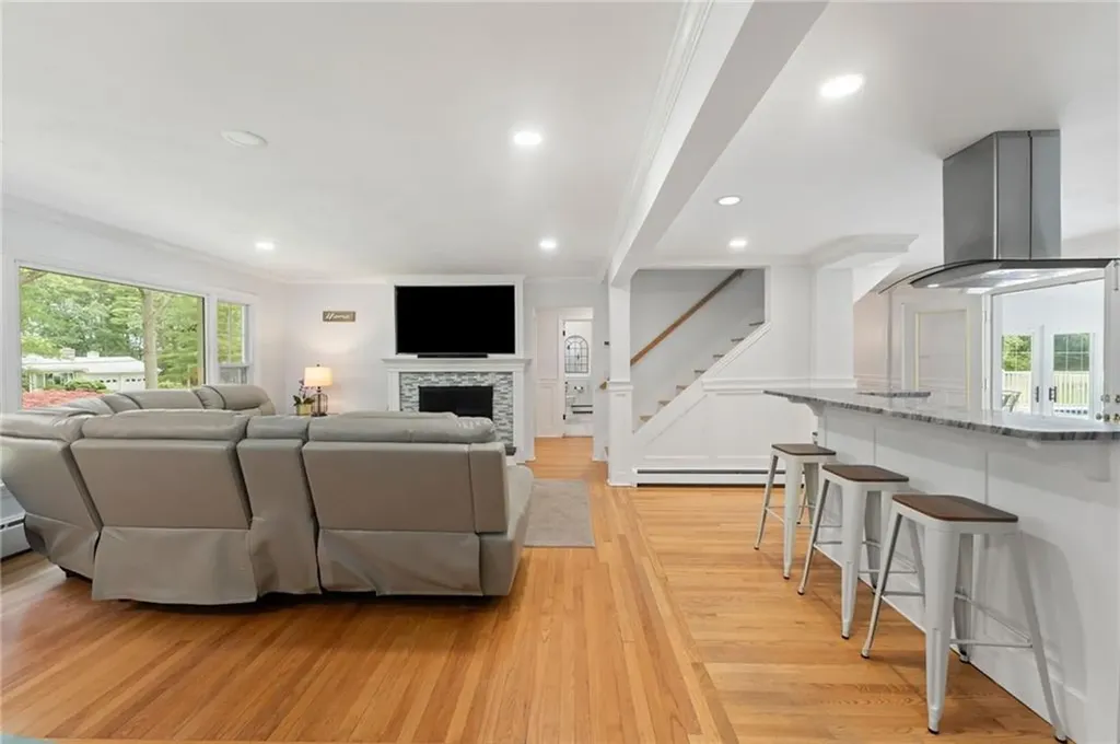 15 Bestwick Trail Coventry RI 02816