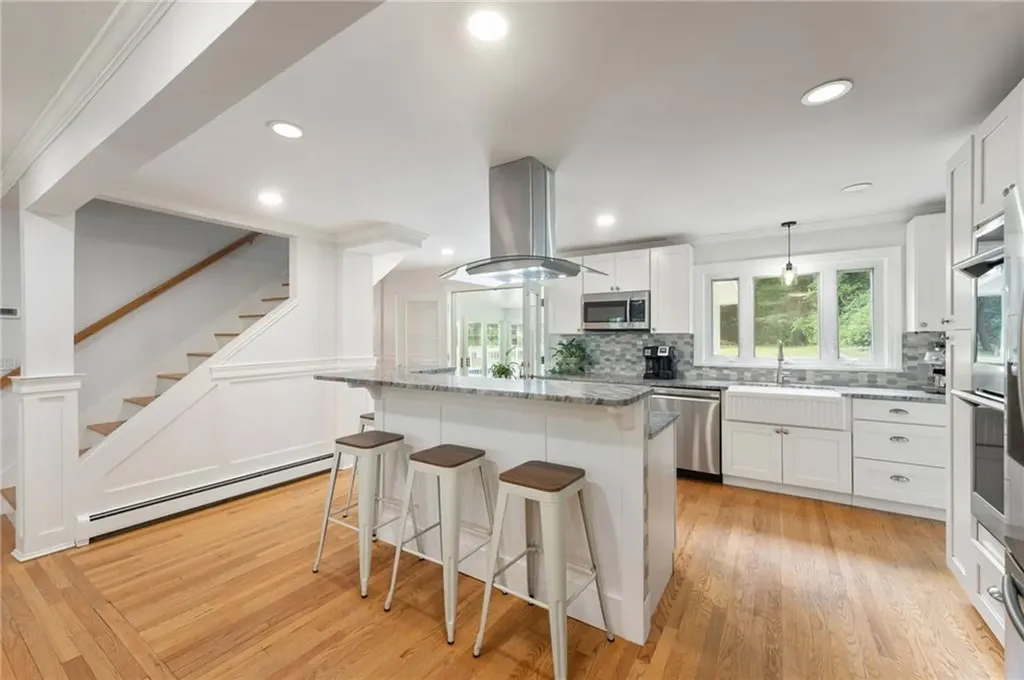 15 Bestwick Trail Coventry RI 02816