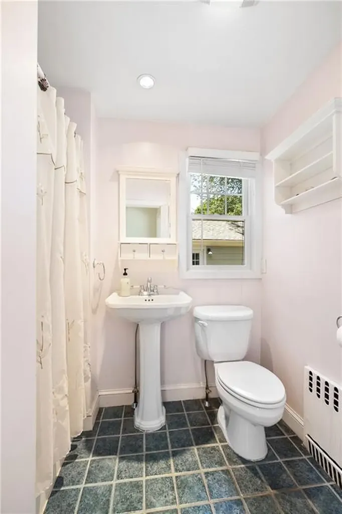 36 Kay Boulevard Newport RI 02840