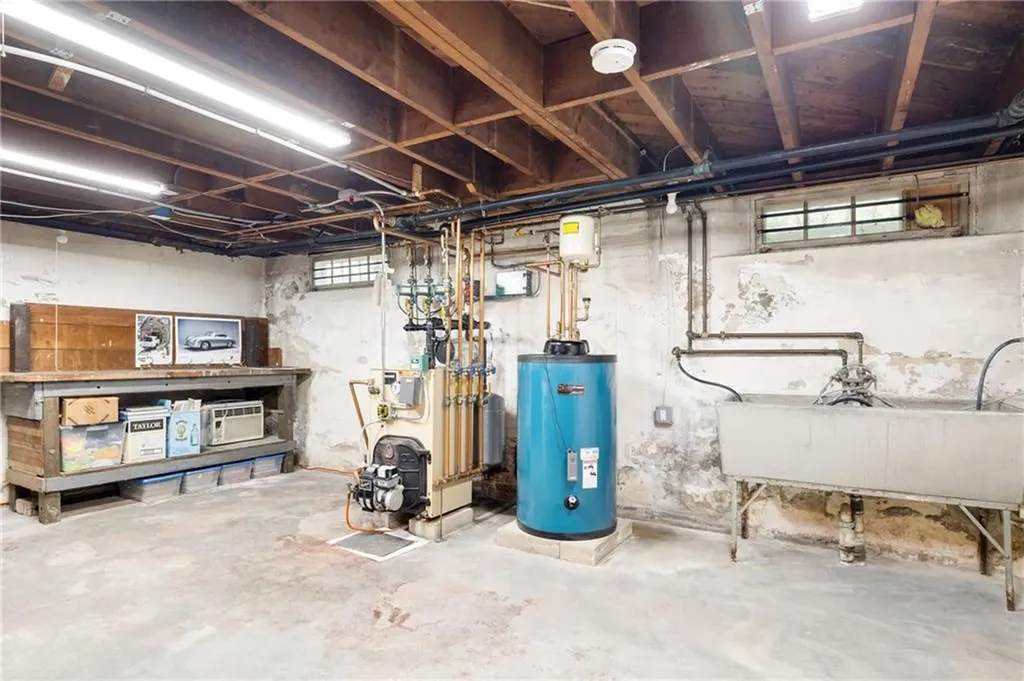 36 Kay Boulevard Newport RI 02840