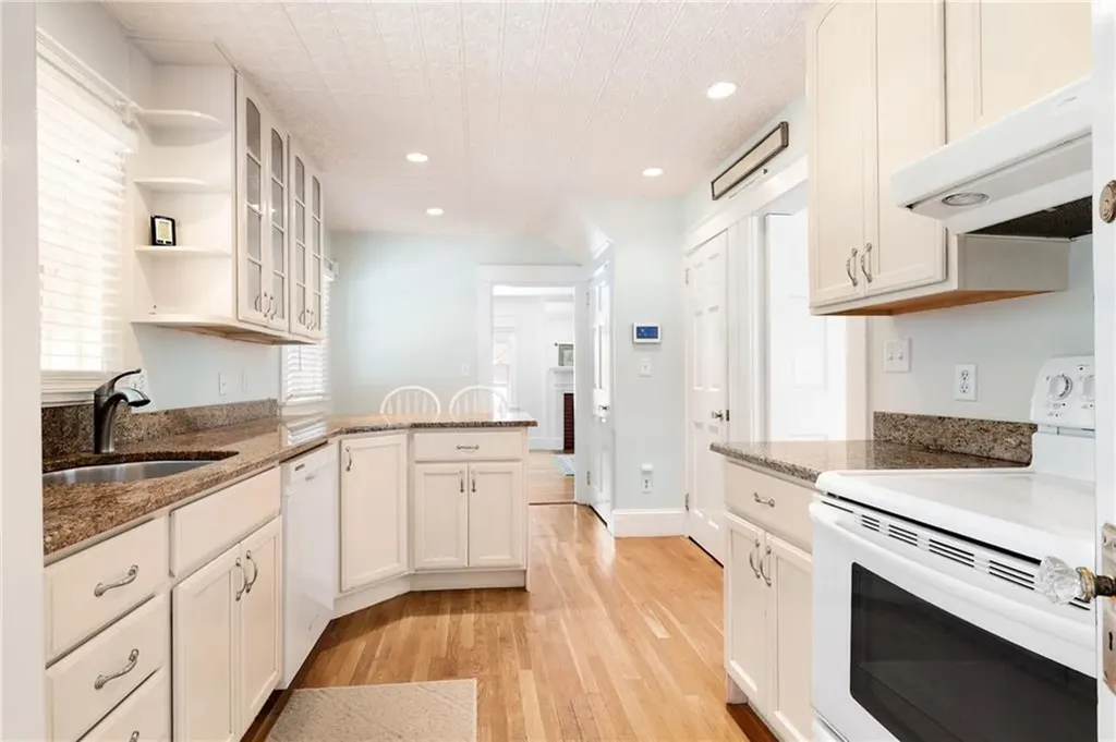 36 Kay Boulevard Newport RI 02840