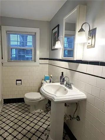 125 Roger Williams East Providence RI 02916