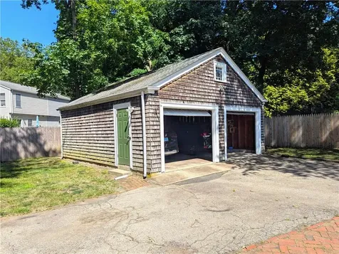 125 Roger Williams East Providence RI 02916