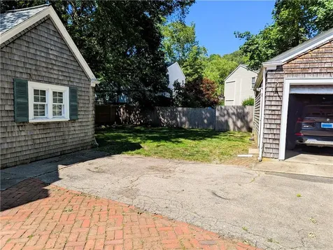 125 Roger Williams East Providence RI 02916