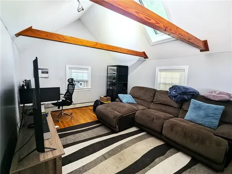 125 Roger Williams East Providence RI 02916