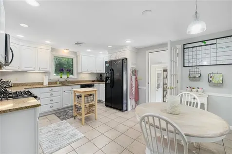 82 Sherry Avenue Bristol RI 02809