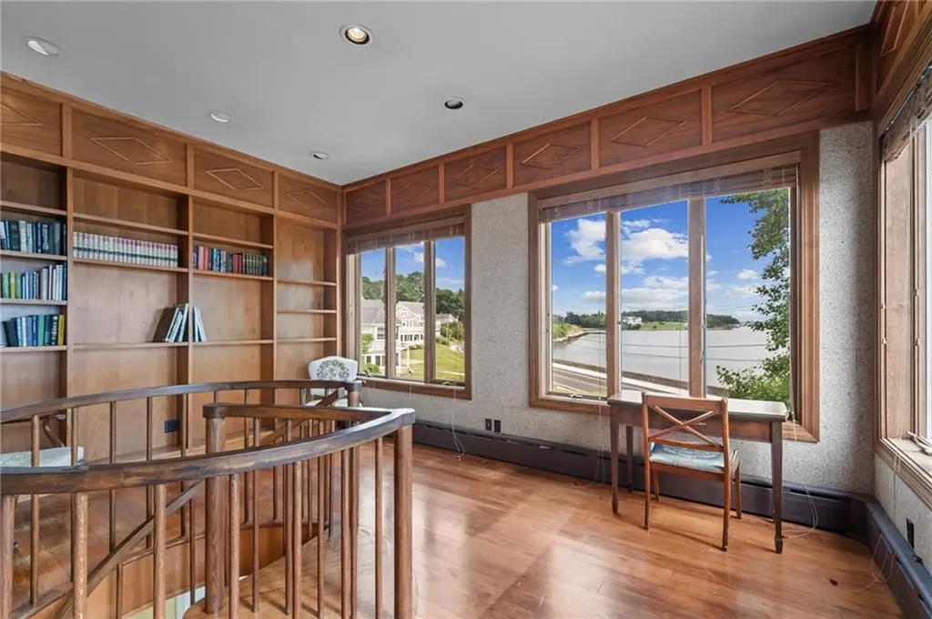 1874 Main Road Tiverton RI 02878