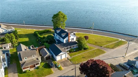 1874 Main Road Tiverton RI 02878