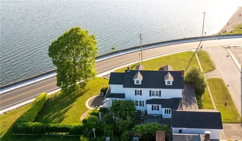 1874 Main Road Tiverton RI 02878