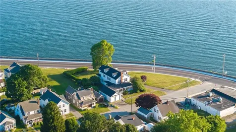 1874 Main Road Tiverton RI 02878