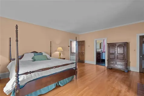 1874 Main Road Tiverton RI 02878