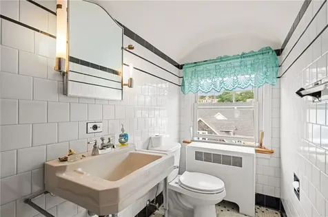 1874 Main Road Tiverton RI 02878