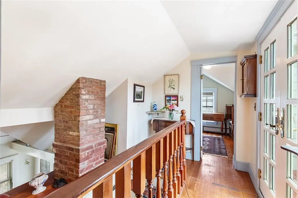 74 Third Street Newport RI 02840