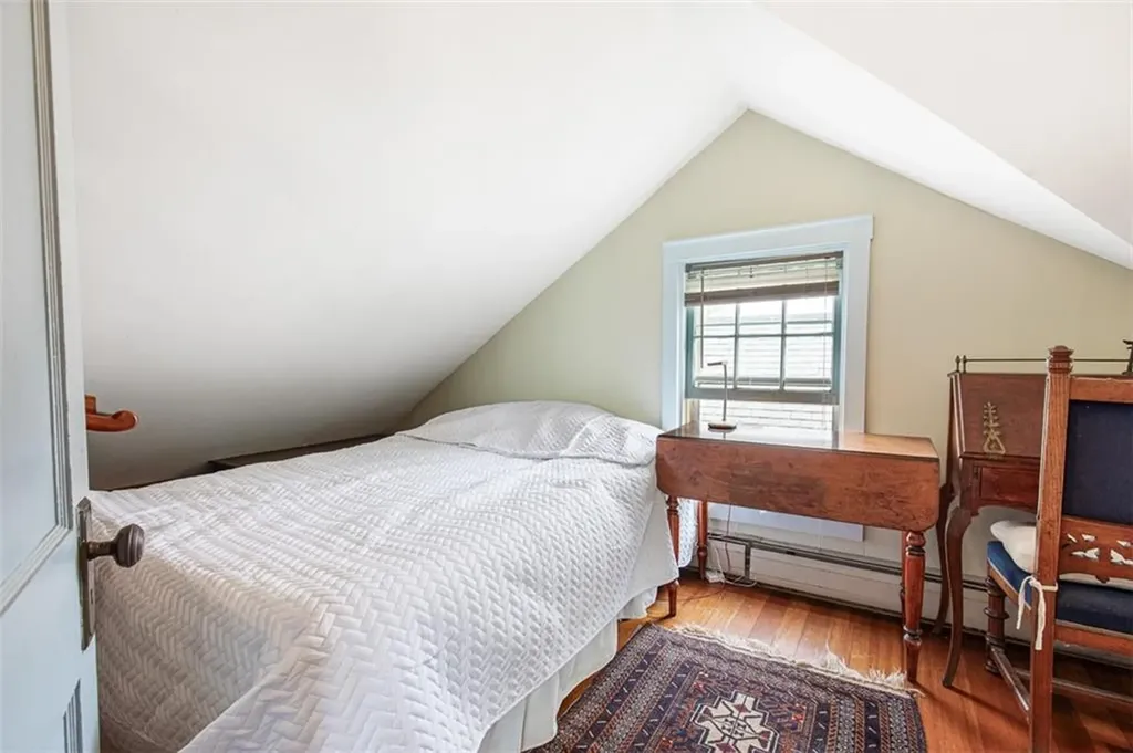 74 Third Street Newport RI 02840