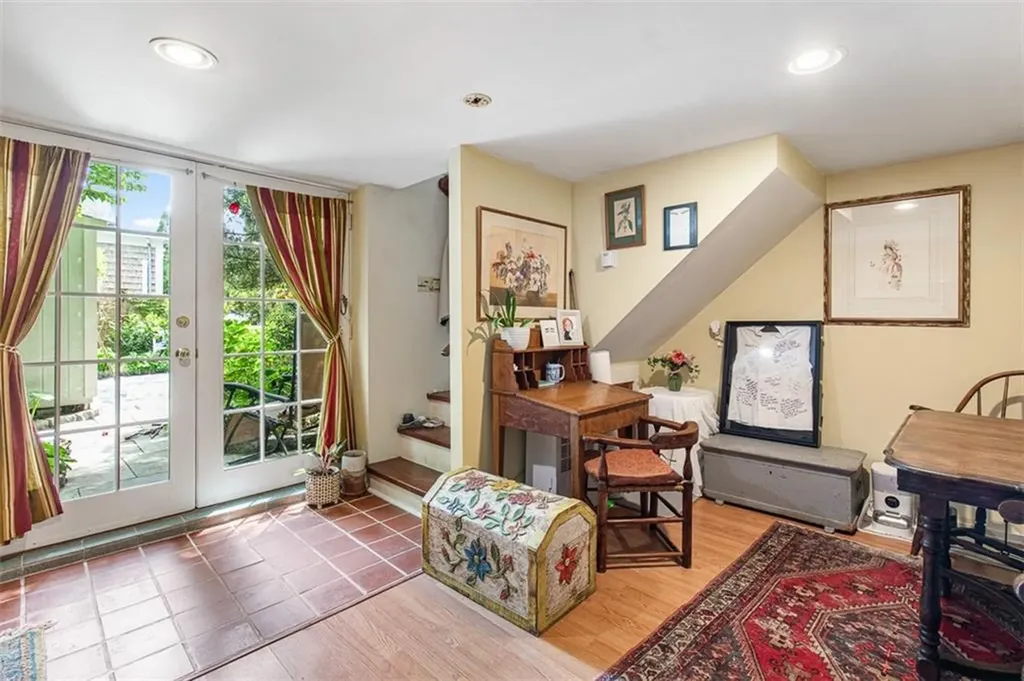 74 Third Street Newport RI 02840