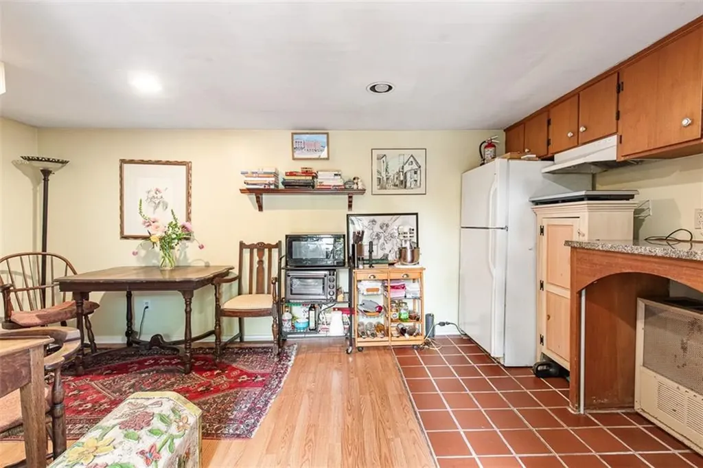 74 Third Street Newport RI 02840