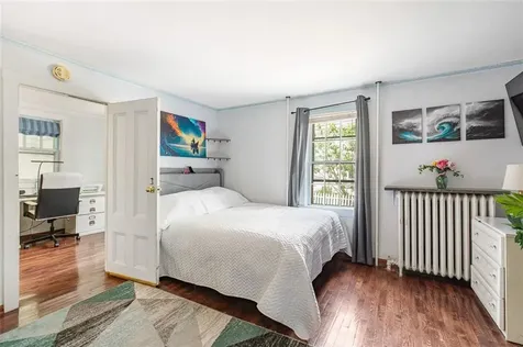 74 Third Street Newport RI 02840