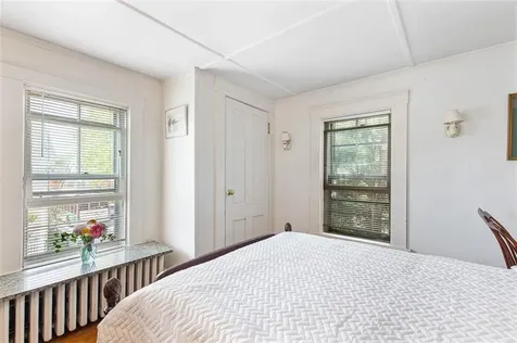 74 Third Street Newport RI 02840