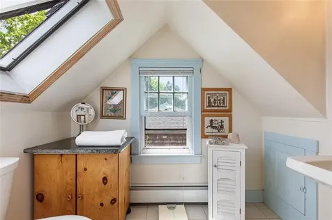 74 Third Street Newport RI 02840