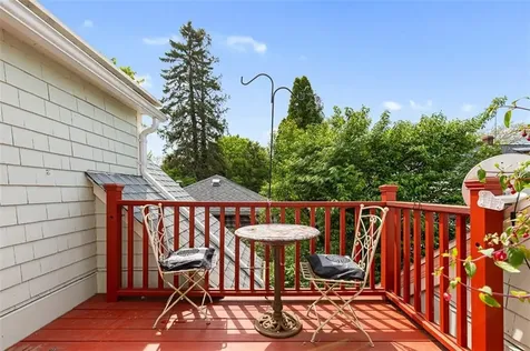 74 Third Street Newport RI 02840