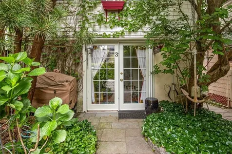 74 Third Street Newport RI 02840