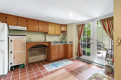 74 Third Street Newport RI 02840