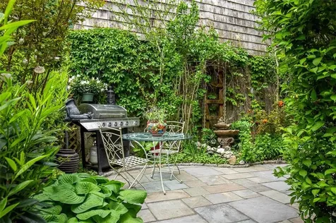 74 Third Street Newport RI 02840