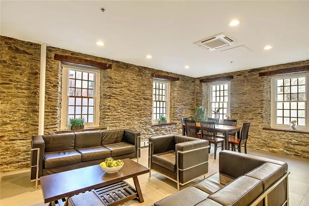 65 Weybosset Street Providence RI 02903