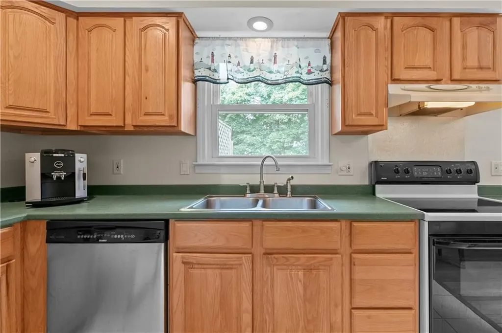 330 Water Street Portsmouth RI 02871