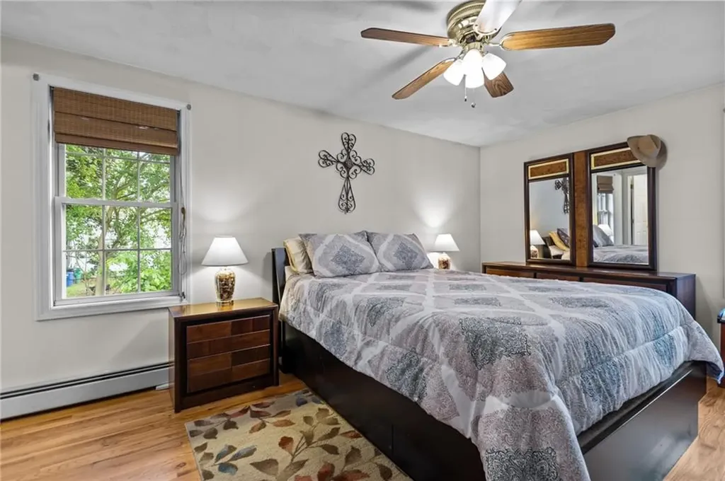 341 Columbia Avenue Warwick RI 02888