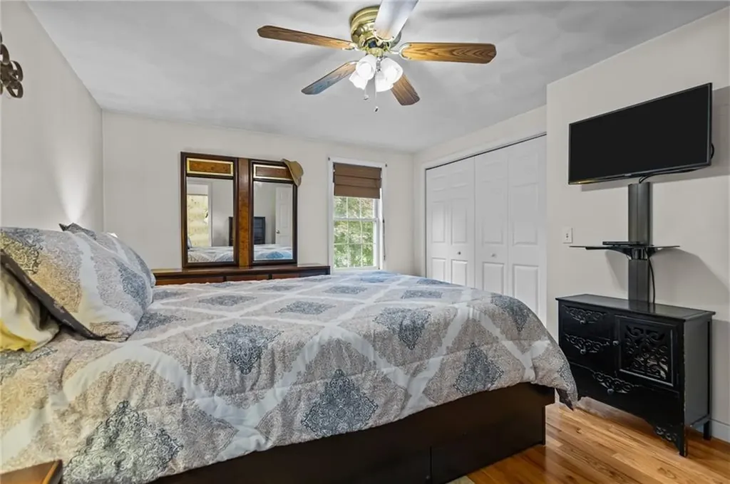 341 Columbia Avenue Warwick RI 02888