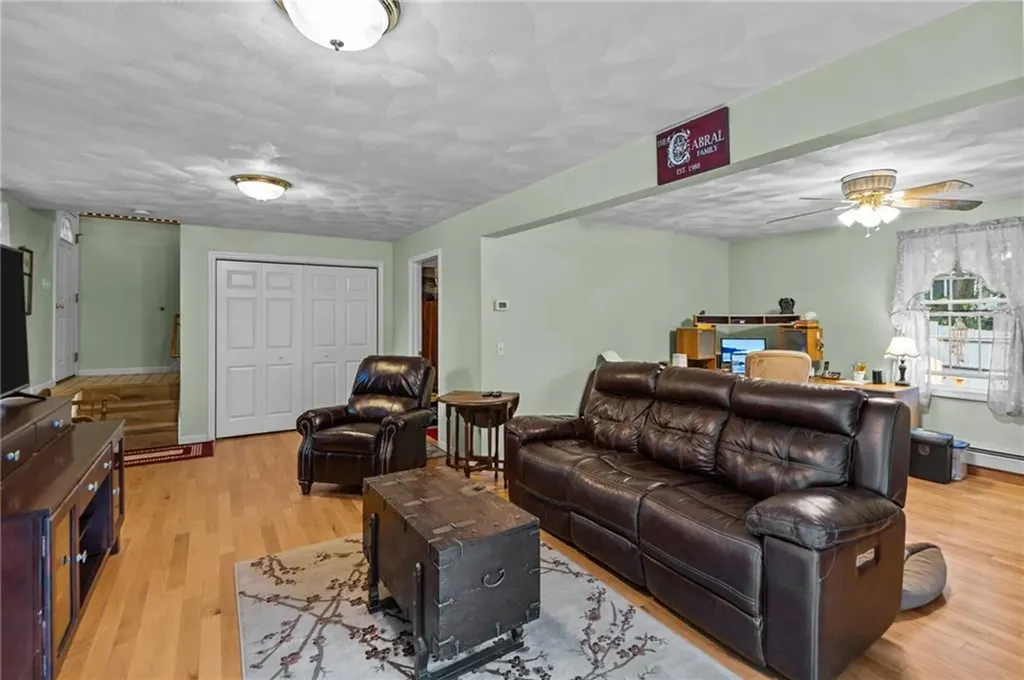 341 Columbia Avenue Warwick RI 02888