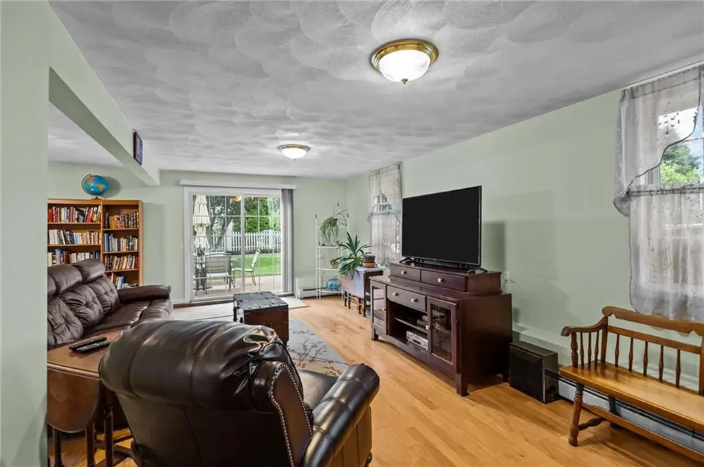 341 Columbia Avenue Warwick RI 02888